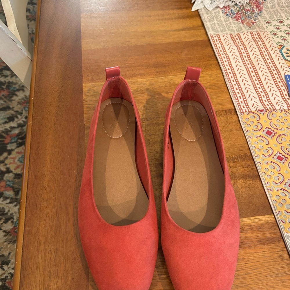 Universal Thread Coral Women's Flats,Like New